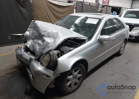 2001 Mercedes-Benz C 320 from USA, damaged, VIN WDBRF64J51F049977